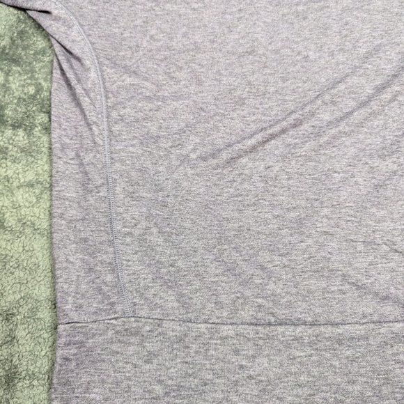 Nike Shirt Womens Medium Purple Long Sleeve DriFit Oversize Athletic Outdoor Tee - Picture 4 of 16